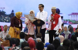 Wow! Presiden Jokowi Berikan Satu Juta Sertifikat Tanah