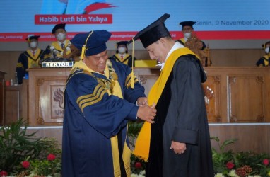 Habib Luthfi Dianugerahi Doktor Honoris Causa, Ini Alasan Unnes