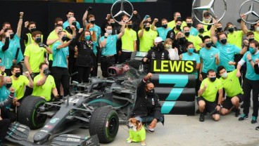 Isak Tangis Hamilton, Pebalap Tersukses Sepanjang Sejarah F1