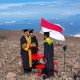 Cetak Rekor Muri, Ketua Stikba Jambi Wisuda di Gunung Merapi