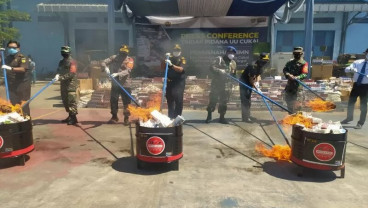 Bea Cukai Sidoarjo Musnahkan Rokok Senilai Rp7,5 Miliar