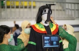 UNJ Tetap Gelar Wisuda dengan Robot Sebagai Pengganti Mahasiswa