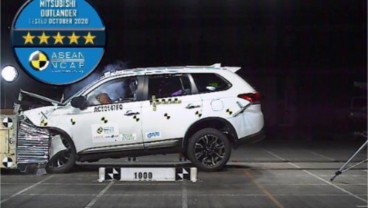 Aman! Mitsubishi Outlander Nonhibrida Raih Bintang 5 Asean NCAP