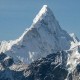 Mikroplastik Ditemukan di Gunung Everest