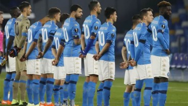 Hormati Maradona, Seluruh Pemain Napoli Gunakan Jersey Nomor 10