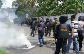 Sorong Ricuh, Empat Polisi dan Seorang Wartawan Luka-Luka Diserang Massa