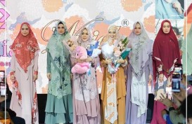 Desainer Kursien Karzai dan Wiwik Hatta Luncurkan Koleksi Busana Syar'i