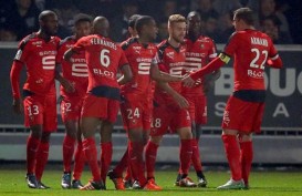 Unggul Jumlah Pemain, Rennais Dipaksa Imbang Strasbourg