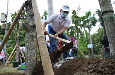 Dukung Lingkungan Sehat, Pertamina Gelar Aksi Tanam Pohon di Sidoarjo