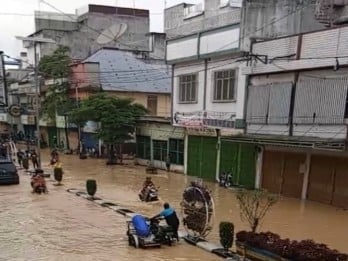 Kota Tebing Tinggi Dilanda Banjir, 3 Pabrik Karet Setop Operasi