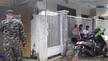 Rumah Orang Tua Mahfud MD Dijaga Banser & Polisi Usai Digeruduk Massa