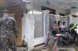 Rumah Orang Tua Mahfud MD Dijaga Banser & Polisi Usai Digeruduk Massa