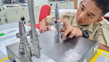 Lulusan Toyota Indonesia Academy Ciptakan Robot untuk Cegah Covid-19