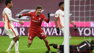Hasil Bundesliga Jerman : Munchen Imbang 3–3, Dortmund 1–1