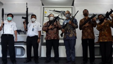 Menristek Minta Pindad Terlibat Proyek Bus Listrik