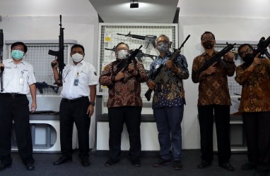 Menristek Minta Pindad Terlibat Proyek Bus Listrik