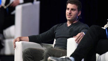 Saham Naik Dua Kali Lipat Saat IPO, Kekayaan Bos Airbnb Jadi US$11,4 Miliar