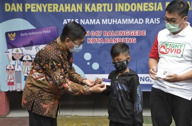 Kemendikbud Bantu Rais, Pelajar dari Keluarga Pemulung Asal Kota Bandung