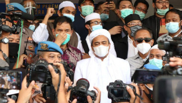 Sudah Lebih dari 5 Jam Rizieq Shihab Diperiksa Polda Metro Jaya
