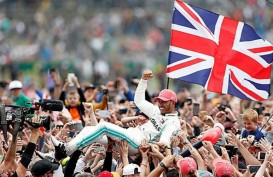 Nama Lewis Hamilton Diabadikan di Sirkuit Silverstone
