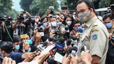 Perintah Anies: Berkerumun Lebih dari 5 Orang Dikenai Sanksi