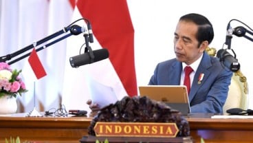 Bocoran Reshuffle Kabinet Jokowi: Ada Risma, Sandiaga Uno, hingga Wamenhan Wahyu Sakti