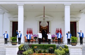 Lantik 6 Menteri, Jokowi Beri Selamat Tanpa Jabat Tangan