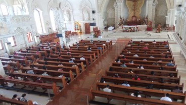 Gereja Katolik Katedral Denpasar Batasi Jumlah Jemaat