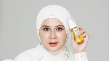 Artis Kesha Ratuliu Luncurkan Skin Care Anti Radiasi Gadget