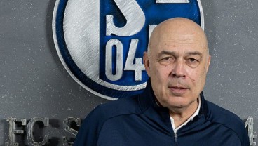 Christian Gross Pelatih Baru Schalke 04 Gantikan Manuel Baum