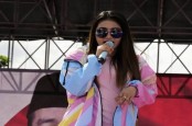 Adik Dilamar Kekasih, Ekspresi Via Vallen Disorot Netizen