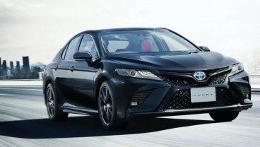 Toyota Camry Pertahankan Takhta Mobil Sedan Terlaris 