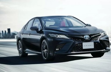 Toyota Camry Pertahankan Takhta Mobil Sedan Terlaris 