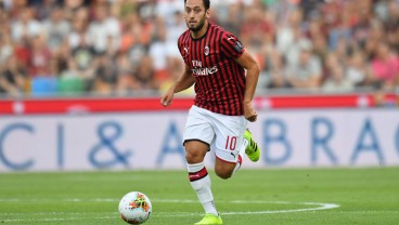 Milan Negosiasi Bayaran Hakan Calhanoglu, Beda 1,5 Juta Euro