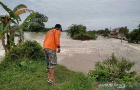 Banjir di Kudus Dipicu Tanggul Sungai Jebol