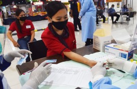 Vaksinasi Covid-19 di Jawa Timur, Ini Penjelasan Khofifah