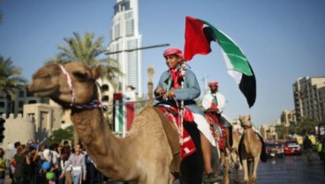 Teknologi Tenaga Surya dari Uni Emirat Arab Terangi Ribuan Nelayan di Kalimantan