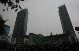 Cuaca Jakarta 7 Januari, Waspadai Hujan dan Petir pada Sore Hari