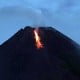 Merapi Puluhan Kali Muntahkan Lava Pijar, Status Masih Siaga