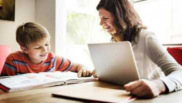 4 Tips Agar Anak Tetap Termotivasi Belajar dari Rumah