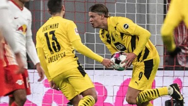 Hasil Bundesliga : Dortmund Selamatkan Munchen, Schalke Akhirnya Menang