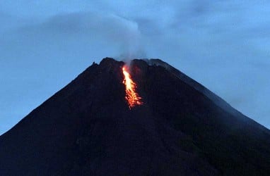 Hujan Abu Tipis di Timur Merapi Dipicu Guguran Lava Pijar