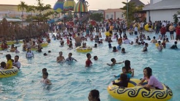 Viral! Video Polisi Bubarkan Kerumunan di Waterboom Lippo Cikarang