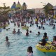 Viral! Video Polisi Bubarkan Kerumunan di Waterboom Lippo Cikarang