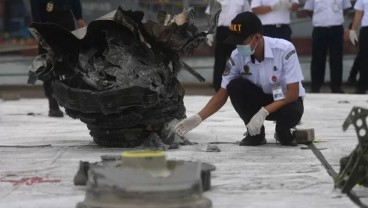 Tim SAR Cari Black Box Sriwijaya Air SJ 182 di Lima Titik