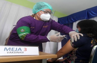 Efikasi Vaksin Sinovac, Jokowi & Jalan Terjal Mengakhiri Pandemi