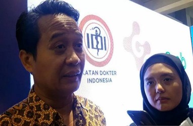 Ketua Umum PB IDI Disuntik Vaksin Covid-19 setelah Jokowi