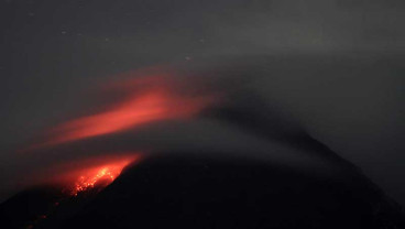 Lagi! Merapi Keluarkan Guguran Lava Pijar