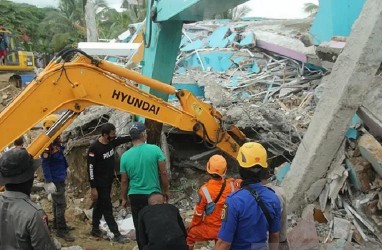 Gempa Majene: 8 Orang Tewas, 637 Orang Luka-Luka, 15 Ribu Orang Mengungsi