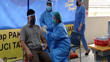 Vaksinasi Covid-19 di RSUP Haji Adam Malik Mulai Dilakukan
